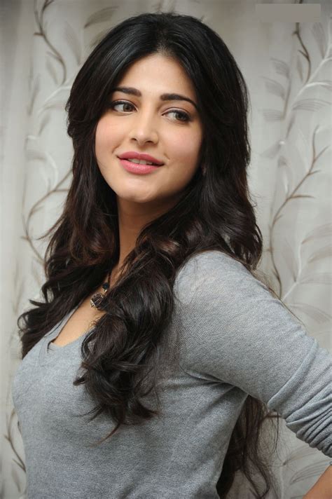 shruti hassan hot face|shruti hassan old pic.